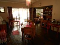 Dining Room - 36 square meters of property in Porterville