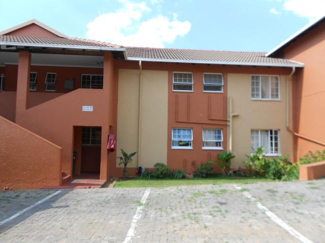 2 Bedroom Sectional Title for Sale For Sale in Weltevreden Park - Home Sell - MR104677