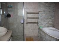 Bathroom 1 - 6 square meters of property in Vanderbijlpark