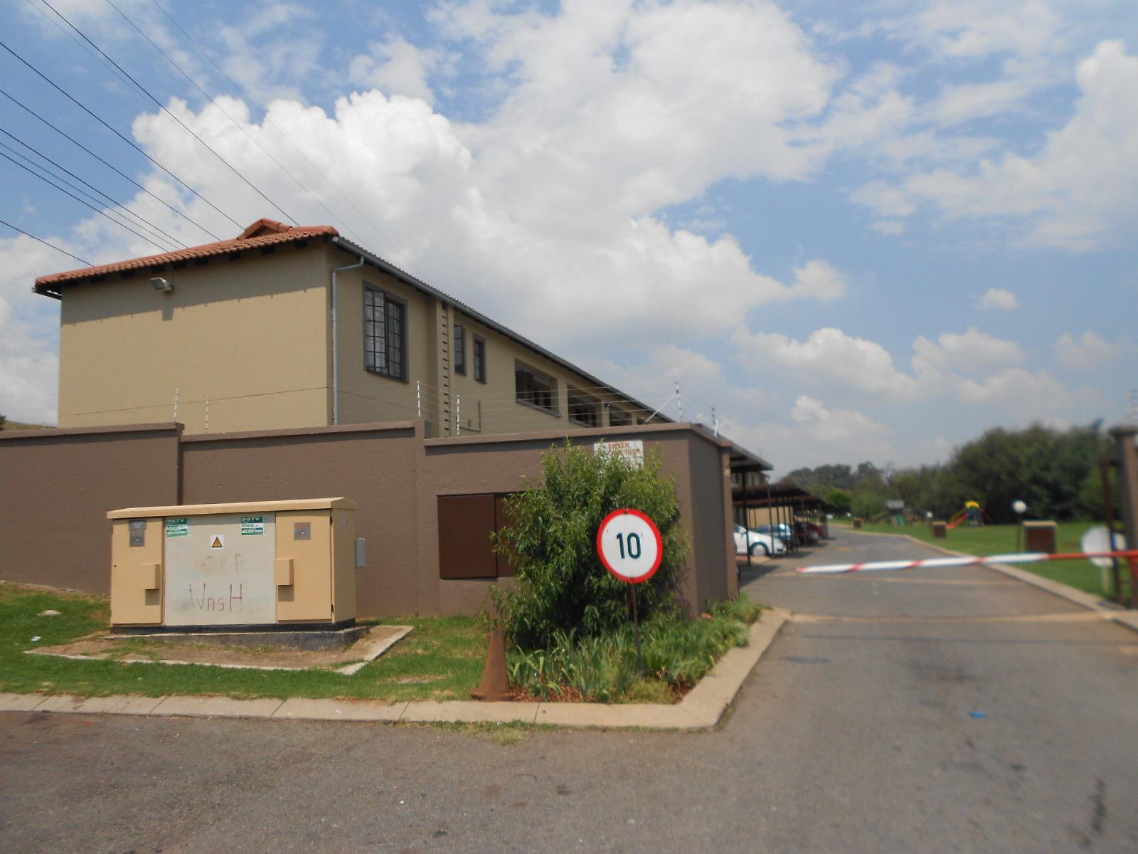 Front View of property in Roodepoort West