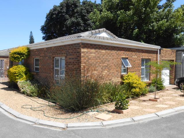 2 Bedroom Simplex for Sale For Sale in Bellville - Private Sale - MR104840