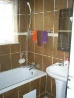 Main Bathroom of property in Mid-ennerdale