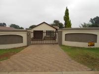 Front View of property in Mayberry Park