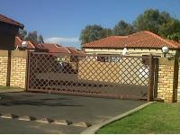3 Bedroom 2 Bathroom Simplex for Sale for sale in Greenhills