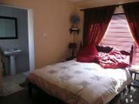 Main Bedroom of property in Birchleigh