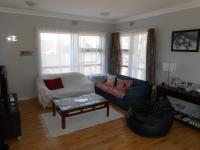 Lounges - 28 square meters of property in 