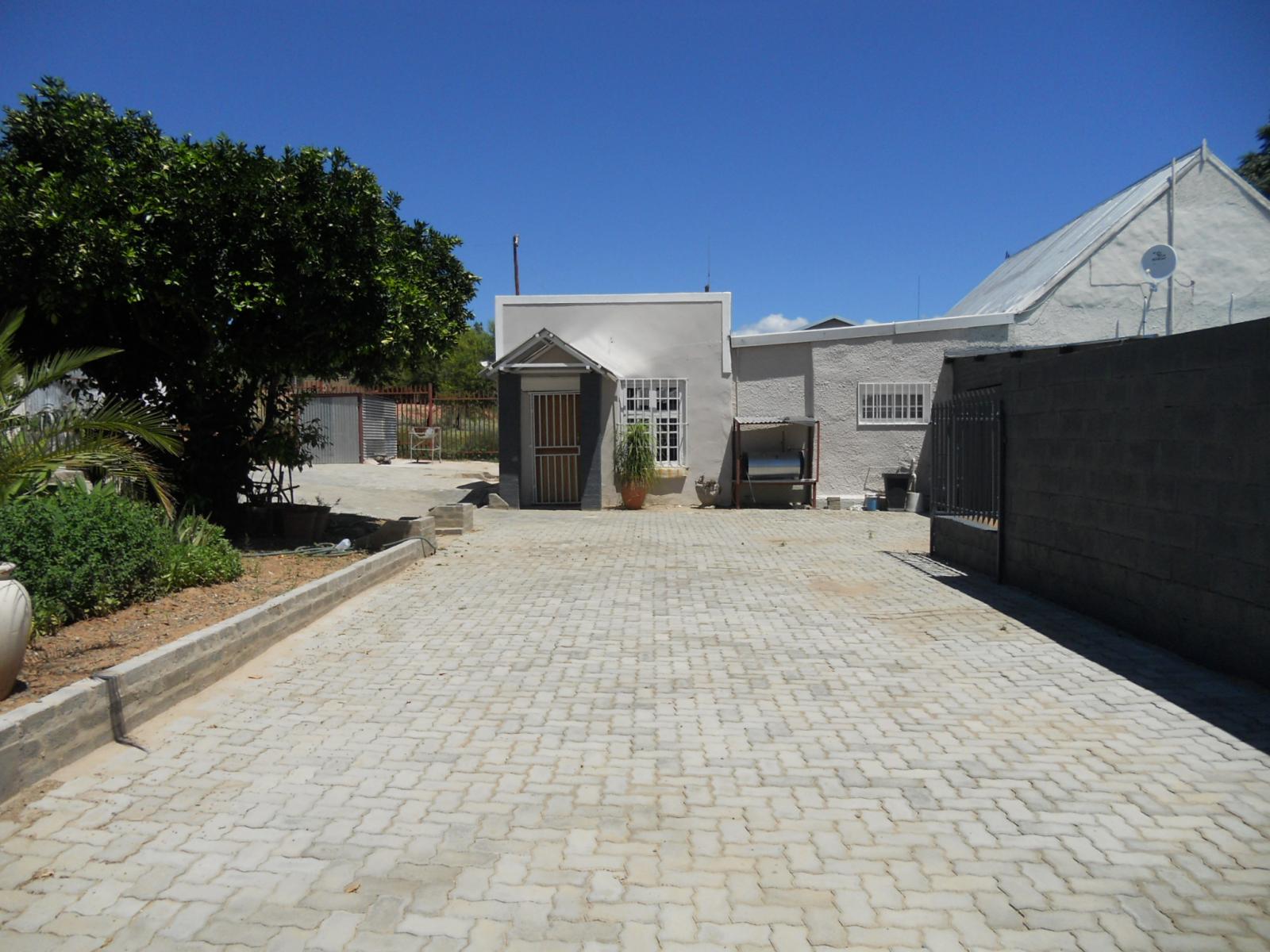 Front View of property in Calitzdorp