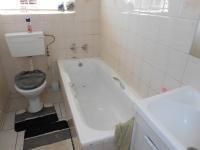 Main Bathroom - 3 square meters of property in Crystal Park
