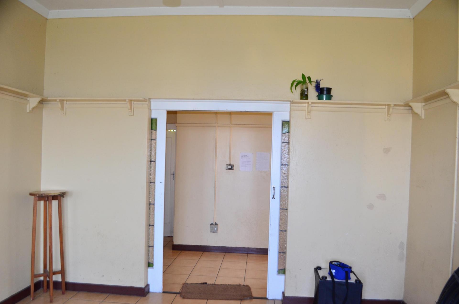 Lounges - 19 square meters of property in Port Shepstone