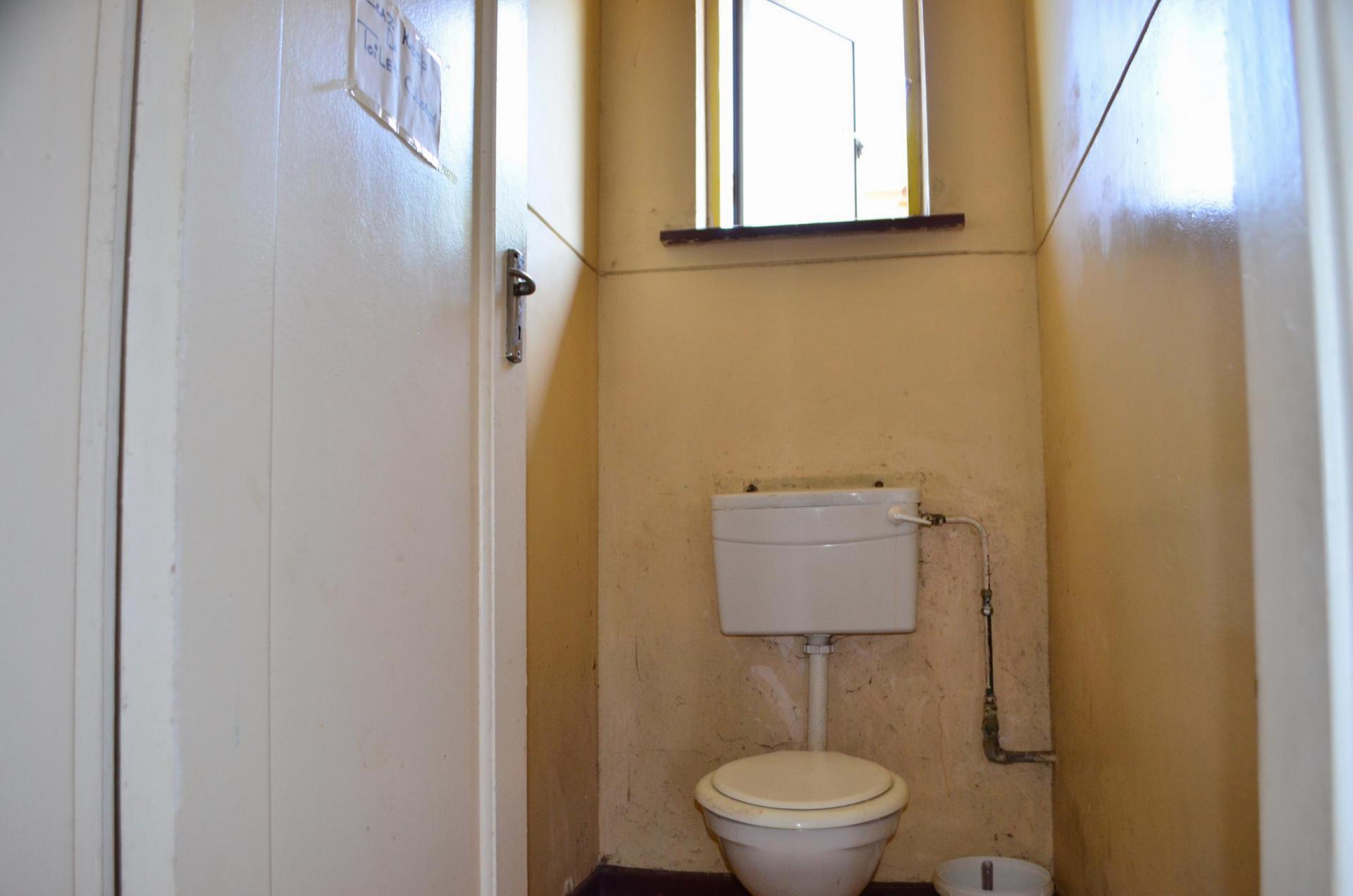 Bathroom 1 of property in Port Shepstone