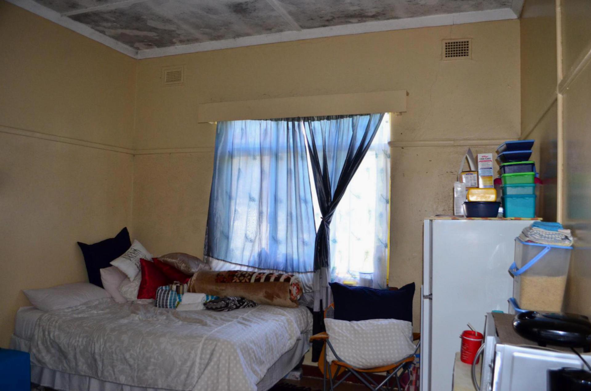 Bed Room 2 - 17 square meters of property in Port Shepstone