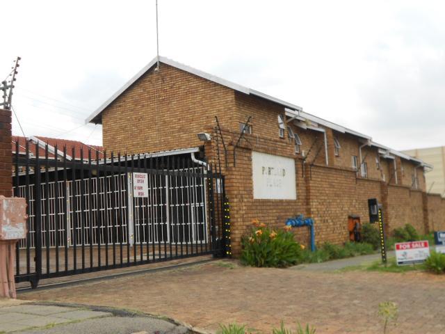 2 Bedroom Duplex for Sale For Sale in Benoni - Private Sale - MR105641