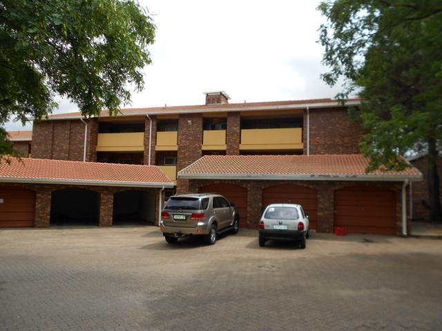 3 Bedroom Sectional Title for Sale For Sale in Sunninghill - Private Sale - MR105824