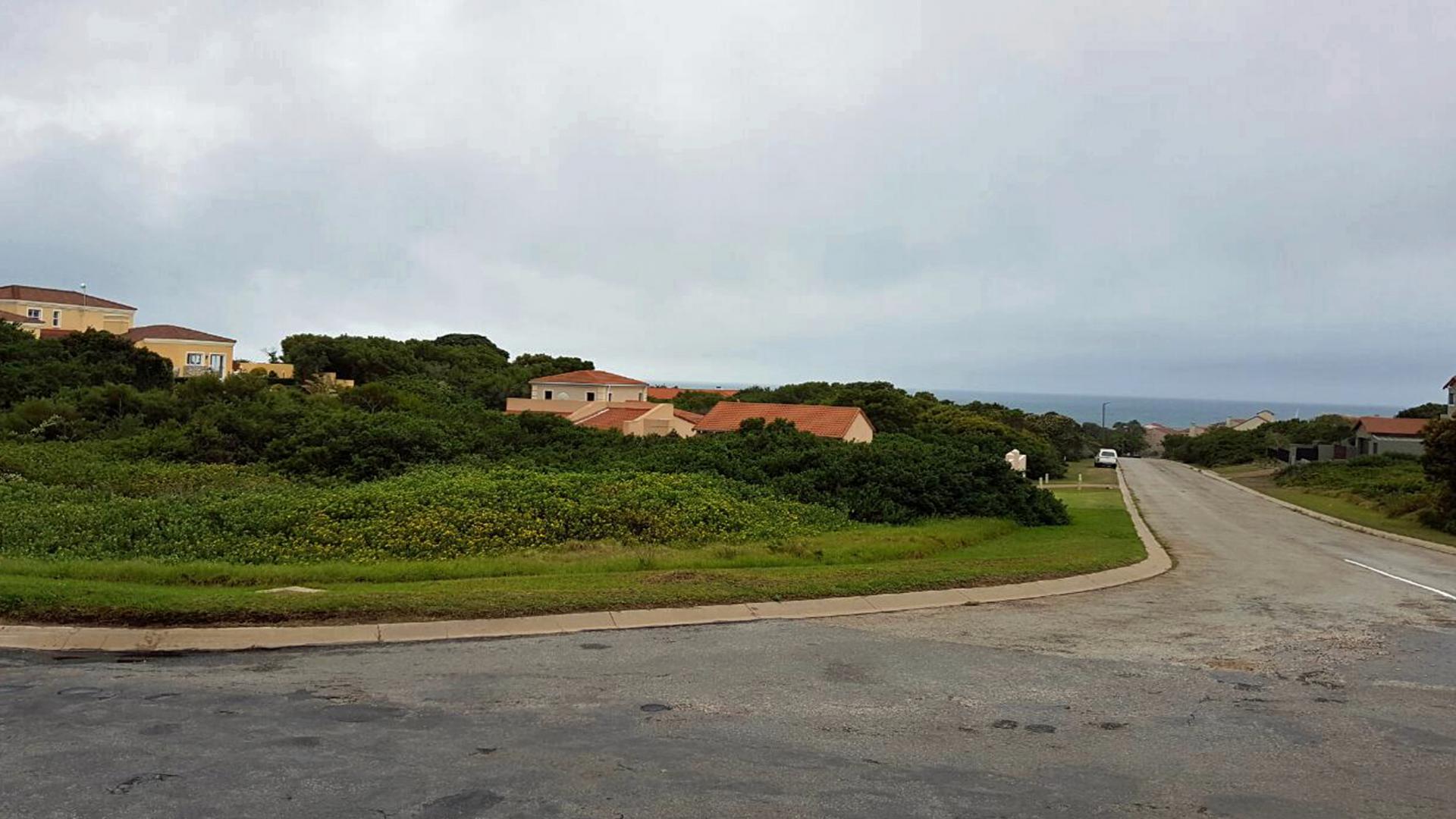 Front View of property in St Francis Bay