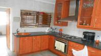 Kitchen - 24 square meters of property in The Reeds