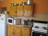 Kitchen - 10 square meters of property in Lenasia South