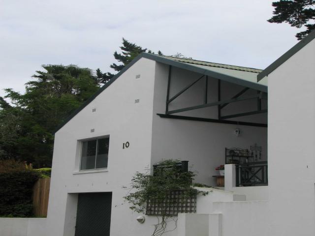 4 Bedroom Simplex for Sale For Sale in Knysna - Private Sale - MR105954