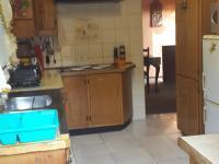 Kitchen of property in Selcourt