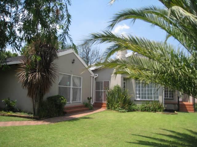 3 Bedroom House for Sale For Sale in Benoni - Home Sell - MR106008