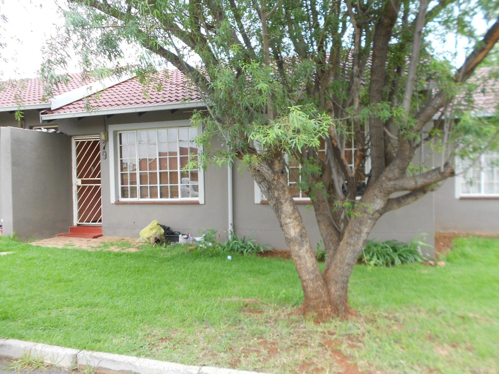 Front View of property in Roodepoort