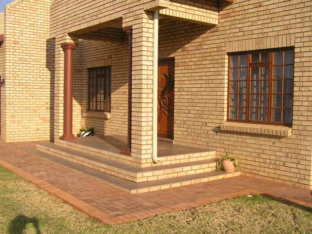 3 Bedroom House for Sale For Sale in Lephalale (Ellisras) - Home Sell - MR106037