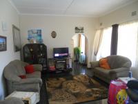 Lounges - 22 square meters of property in Umtentweni
