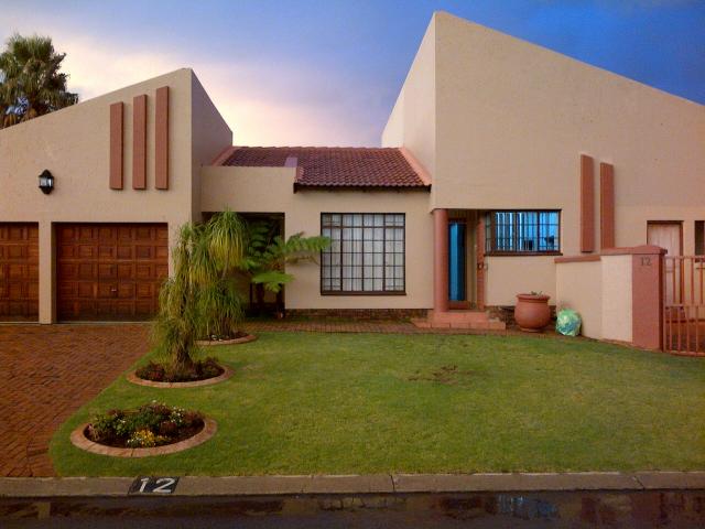 3 Bedroom Cluster for Sale For Sale in Boksburg - Home Sell - MR106199