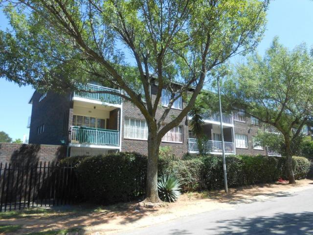 2 Bedroom Apartment for Sale For Sale in Ferndale - JHB - Private Sale - MR106224