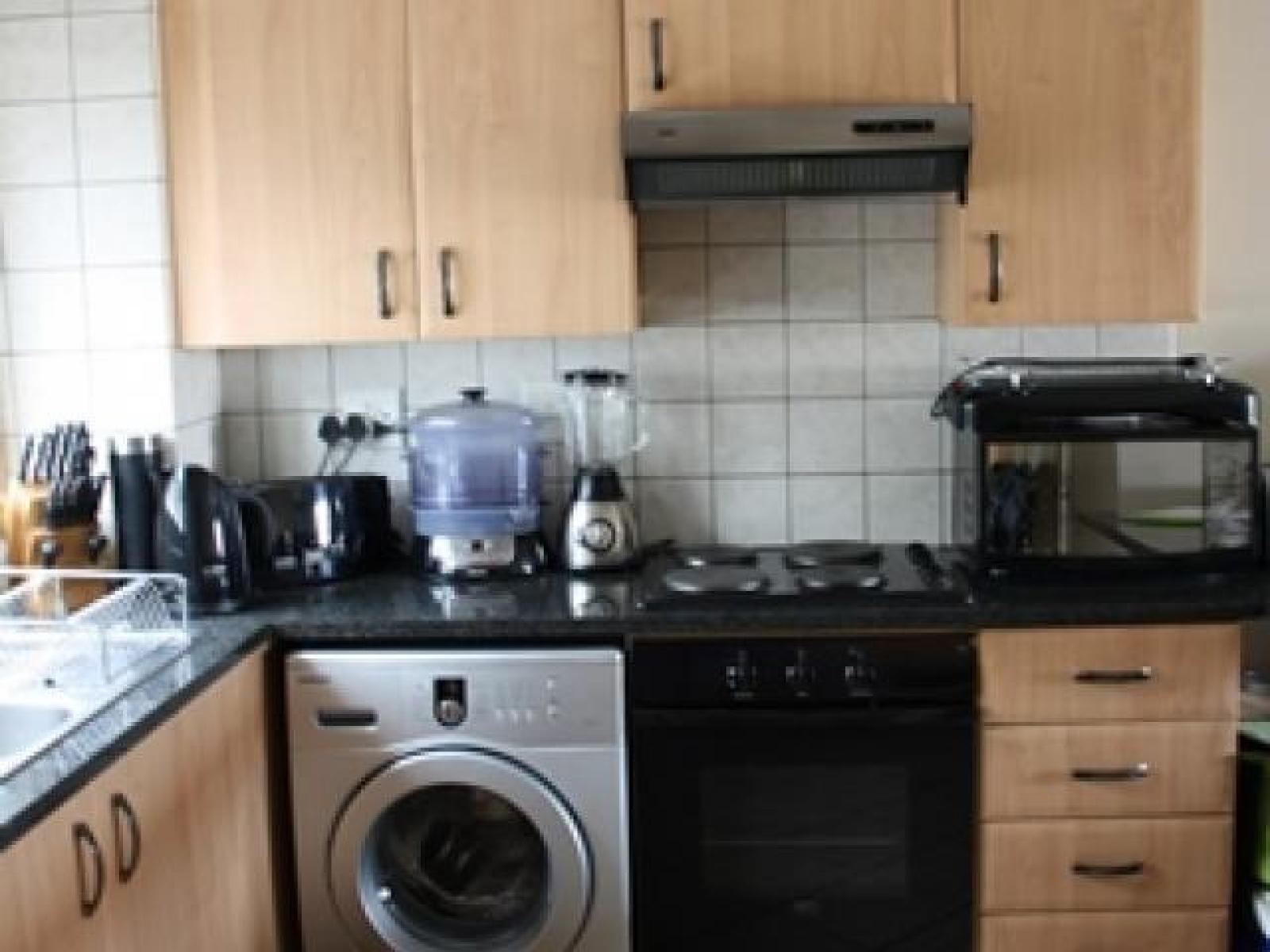 Kitchen - 17 square meters of property in Six Fountains Estate