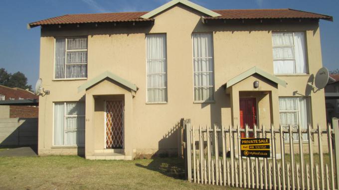 2 Bedroom Duplex for Sale For Sale in Vanderbijlpark - Private Sale - MR106452