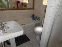 Main Bathroom - 5 square meters of property in Daleside