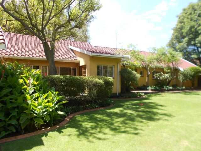 4 Bedroom House for Sale For Sale in Boksburg - Private Sale - MR106511