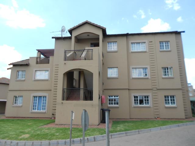 2 Bedroom Simplex for Sale For Sale in Germiston - Home Sell - MR106545