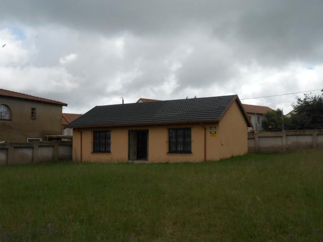 House for Sale For Sale in Midrand - Private Sale - MR106570