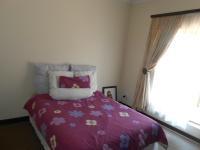 Bed Room 1 - 13 square meters of property in Midlands Estate