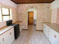 Kitchen - 39 square meters of property in Knysna