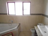 Bathroom 1 - 9 square meters of property in Dalpark