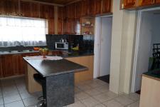 Kitchen - 34 square meters of property in Athlone - CPT