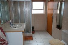 Main Bedroom - 30 square meters of property in Athlone - CPT