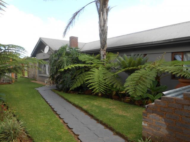 3 Bedroom House for Sale For Sale in Krugersdorp - Private Sale - MR107030