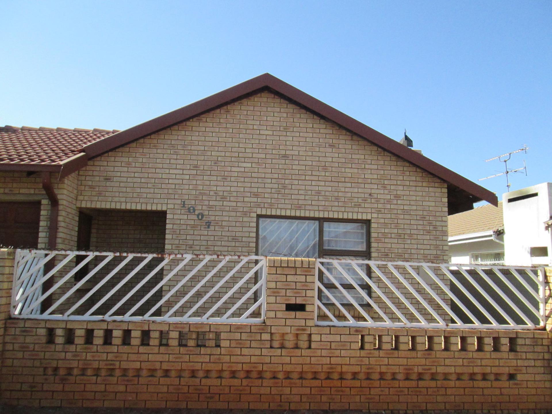 Front View of property in Protea North