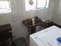 Main Bathroom - 2 square meters of property in Protea North