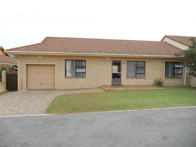 3 Bedroom House for Sale For Sale in Mossel Bay - Home Sell - MR107155