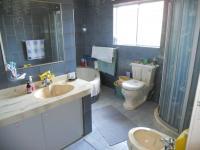 Bathroom 1 - 8 square meters of property in Umhlatuzana 