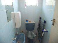 Bathroom 2 - 5 square meters of property in Umhlatuzana 
