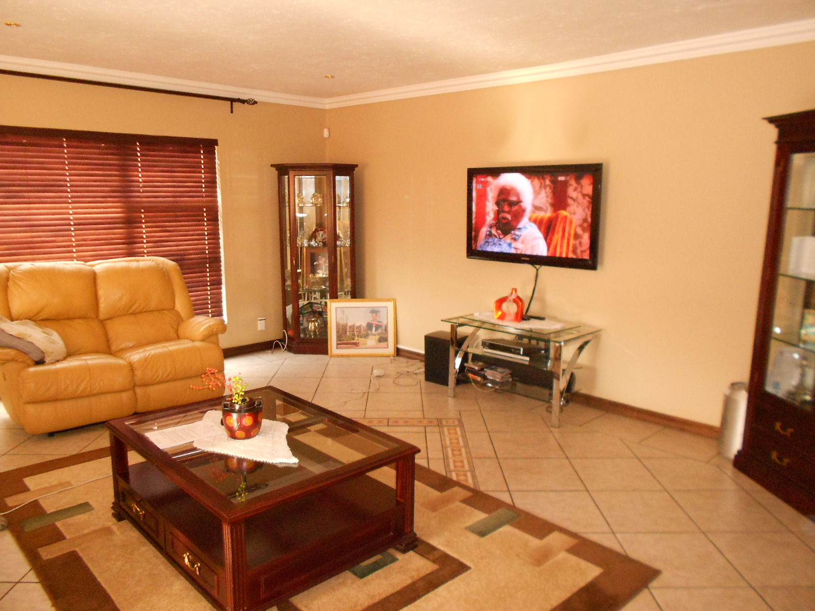 Lounges - 54 square meters of property in Sonneveld