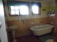 Main Bathroom of property in Barberton