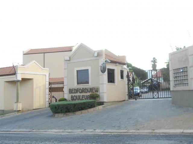 2 Bedroom Simplex for Sale For Sale in Morninghill - Private Sale - MR107480