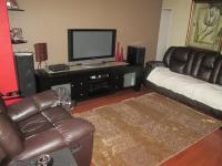 Lounges - 29 square meters of property in Alberton