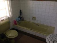 Main Bathroom - 9 square meters of property in Westonaria